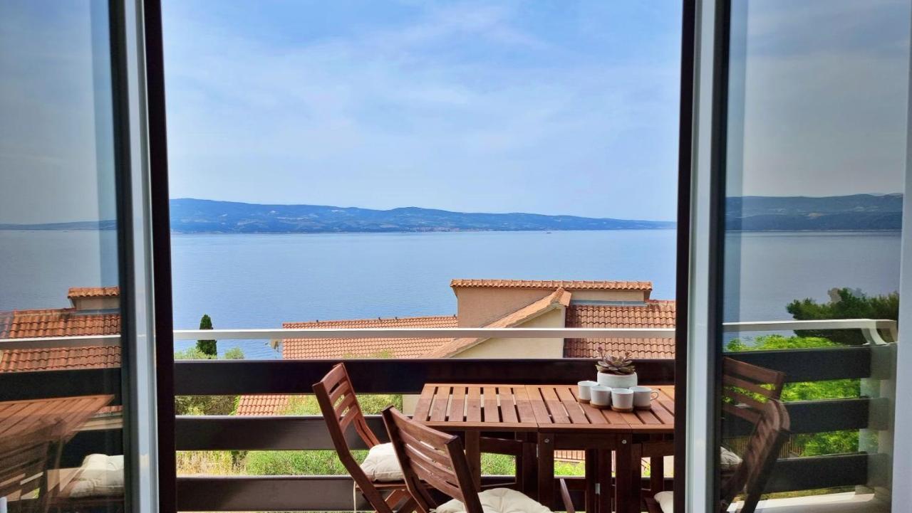 Apartment La Vie Оміш Екстер'єр фото