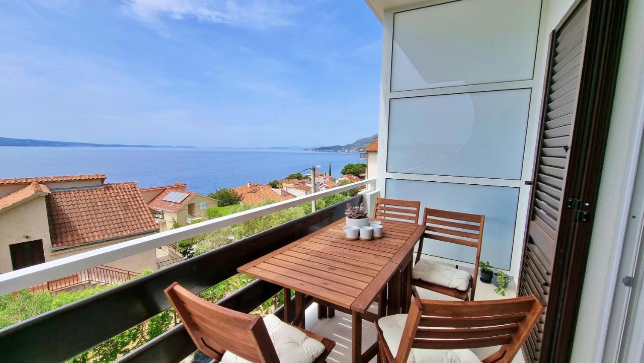 Apartment La Vie Оміш Екстер'єр фото