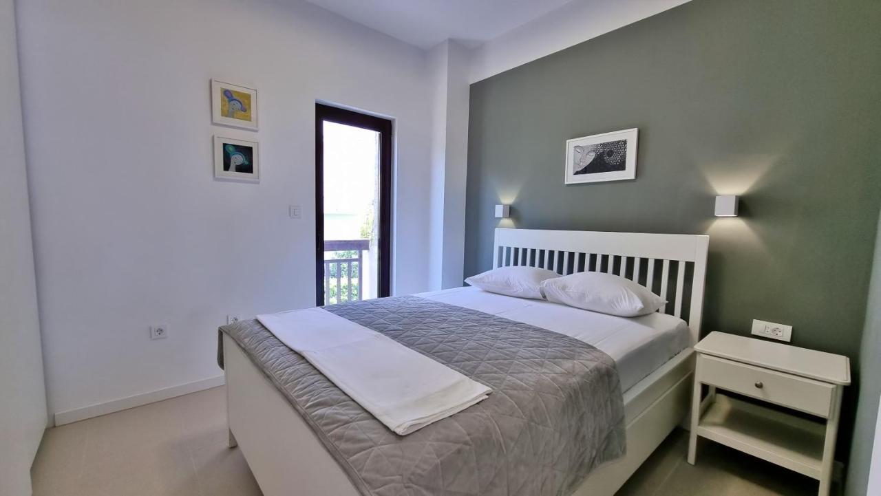 Apartment La Vie Оміш Екстер'єр фото