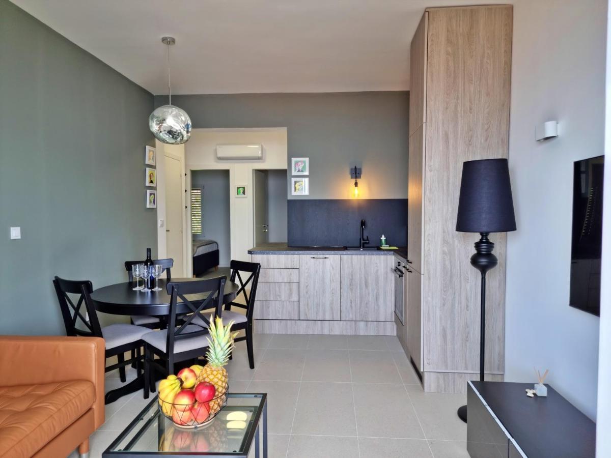 Apartment La Vie Оміш Екстер'єр фото